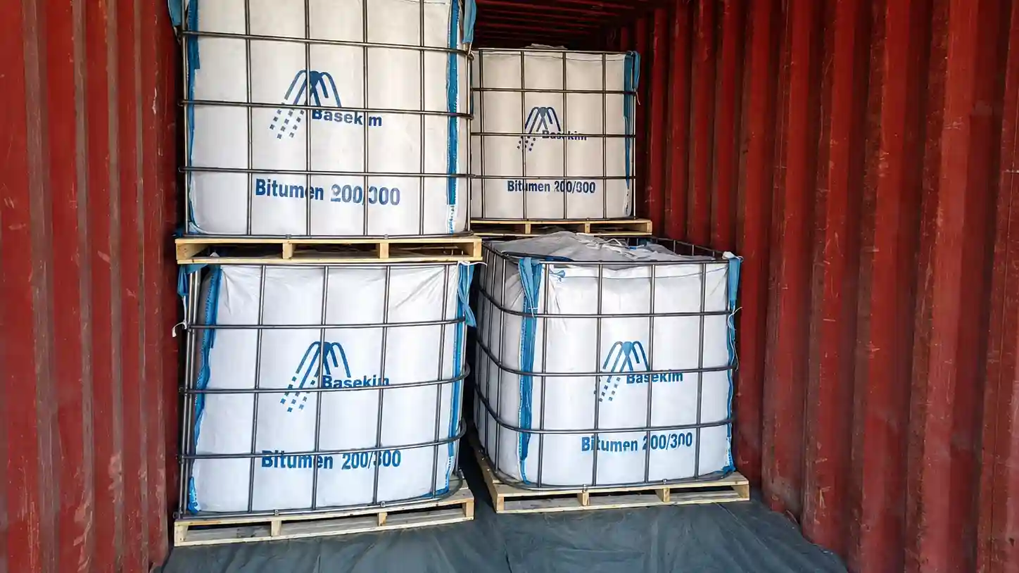 Bitumen 200/300 in Jumbo bag inside of Container